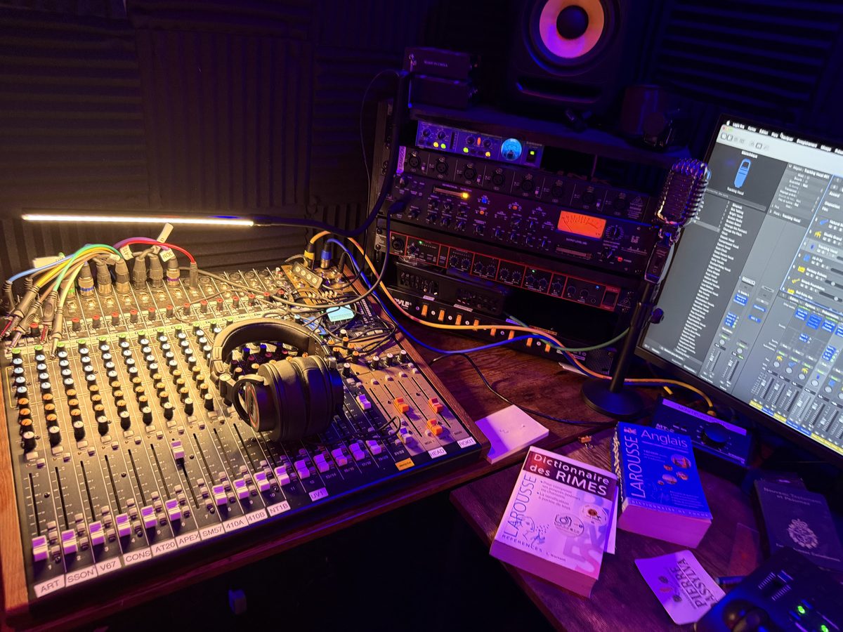 Console analogique et préamplis