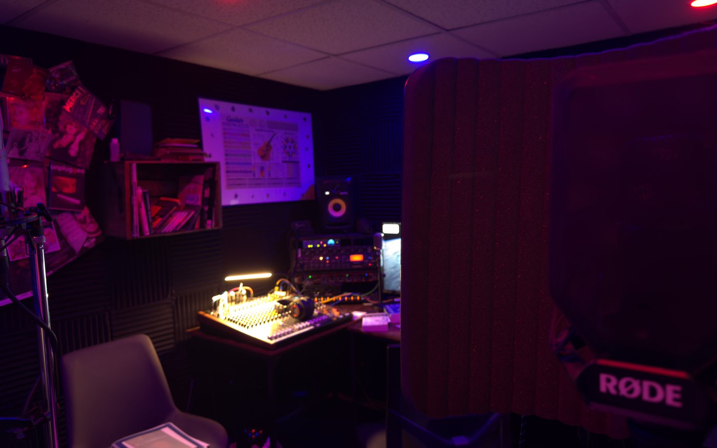 Poste de mixage du studio